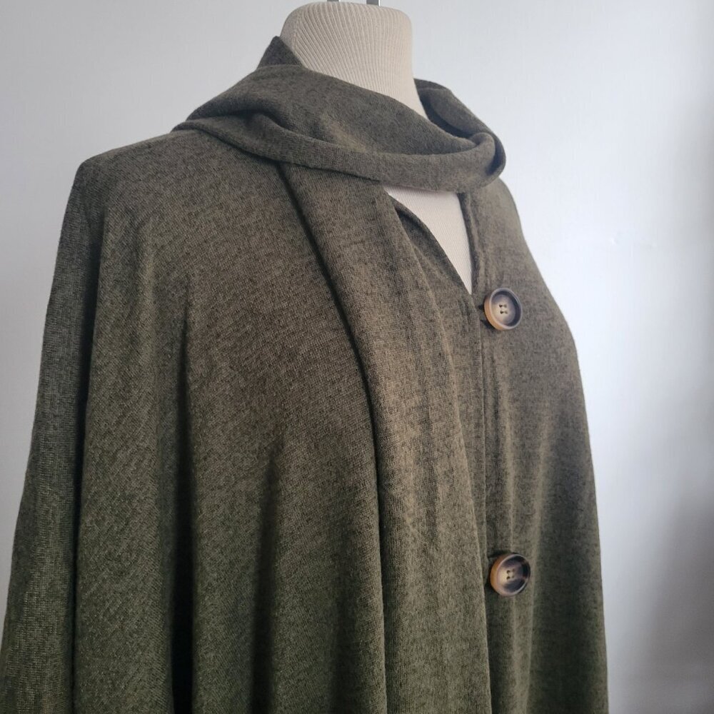 Dear Scarlett Green Knit Poncho Wrap Cape Cardigan (Size: One Size) - Picture 9 of 15